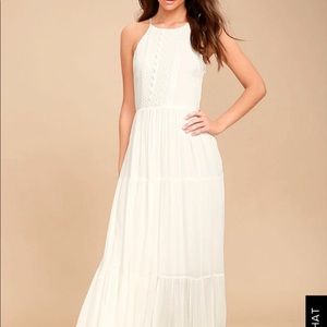NWT Lulus embroidered maxi dress